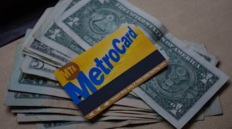 Общество: Жители Нью-Йорка требуют субсидировать MetroCards для малоимущих