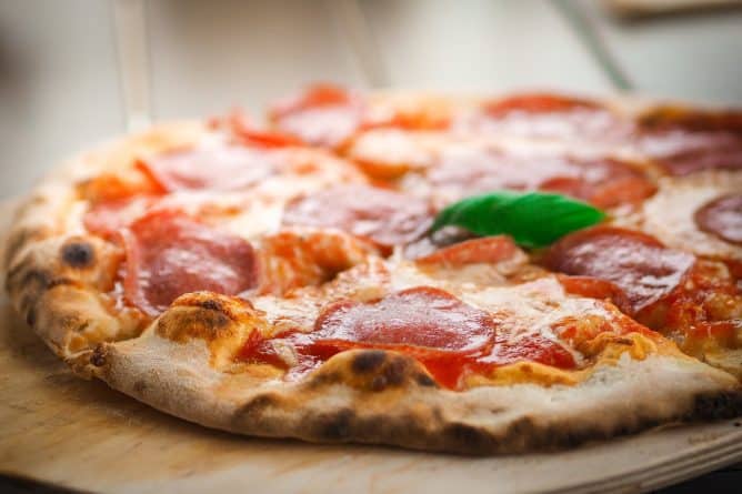 Досуг: В Лос-Анджелесе намерены испечь самую длинную пиццу в мире