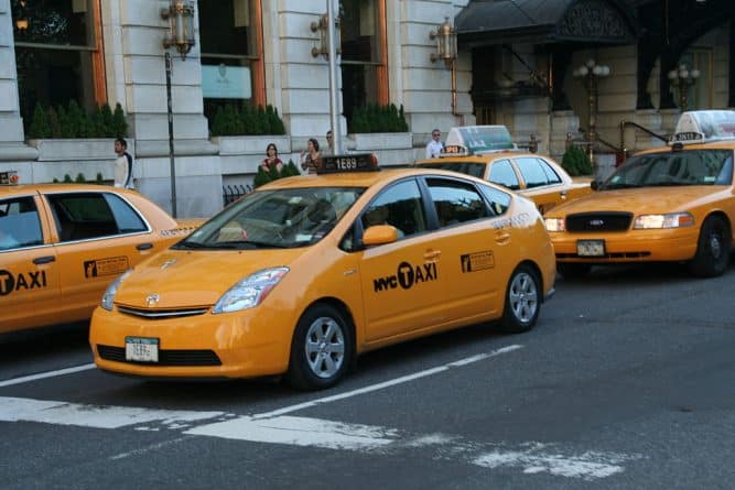 Досуг: Шоу Cash Cab возвращается в Нью-Йорк