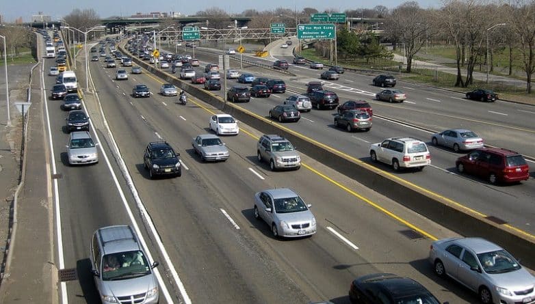 Общество: Нью-Йорк вошел в ТОП-10 штатов с худшим состоянием дорог