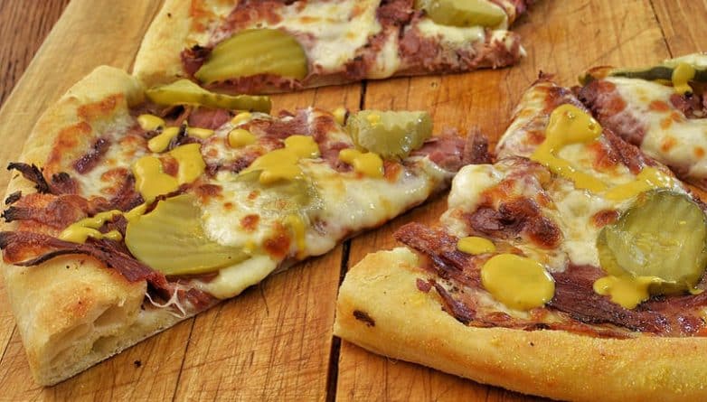 Полезное: Поставщик Wal-Mart отзывает большую партию замороженной пиццы из-за возможного заражения листерией