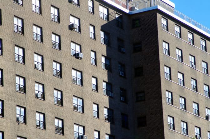 Происшествия: Двое подростков упали с крыши в Бруклине