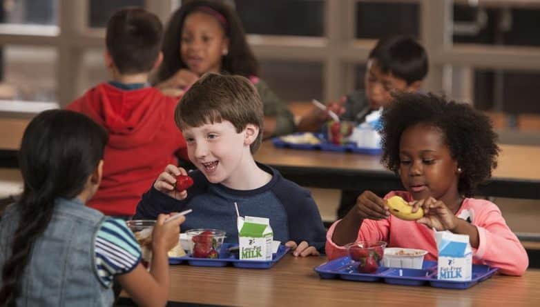Здоровье: Из меню в нью-йоркских школах исключены "куриные пальчики" и пицца