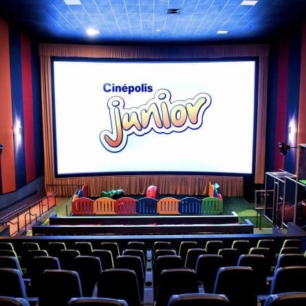 Досуг: В Лос-Анджелесе появятся кинотеатры с детскими площадками прямо в кинозале