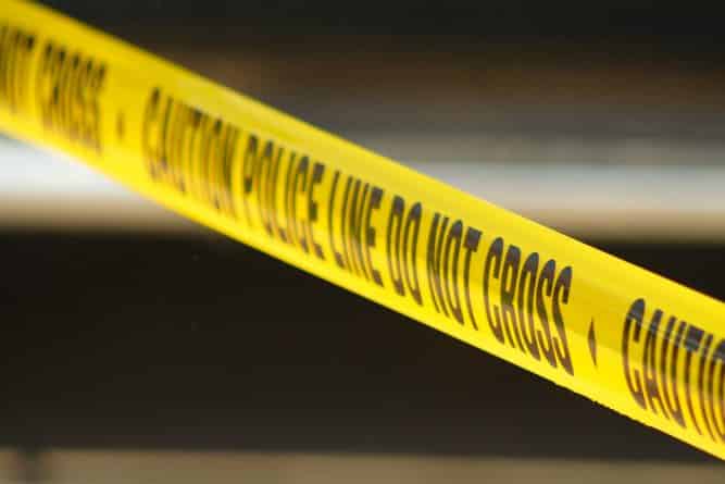 Происшествия: Водитель пикапа врезался в жилой дом в Калифорнии: есть пострадавшие