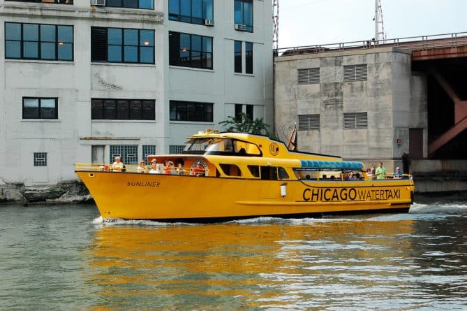 Общество: Весна в Чикаго: в городе заработало речное такси