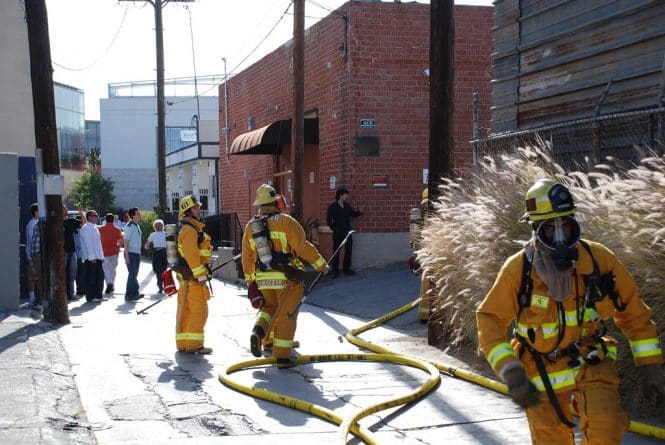 Происшествия: Пожар в Южном Лос-Анджелесе унес жизни двух человек