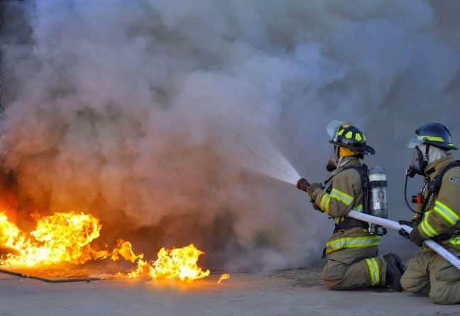 Происшествия: При пожаре в Куинсе ранено 5 человек и повреждено 13 зданий