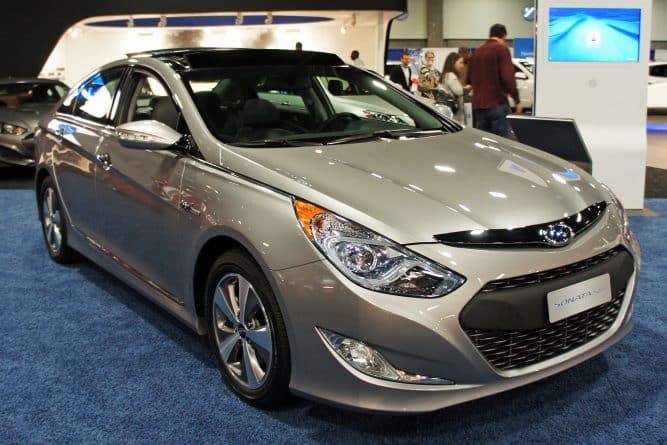 Популярное: Hyundai отзывает 978 тысяч автомобилей из-за неисправных ремней безопасности
