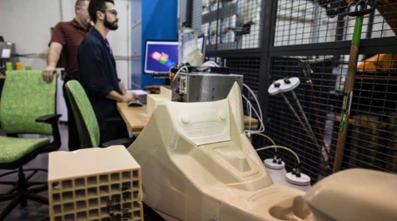 Технологии: Ford собирается печатать детали машин на 3D-принтере