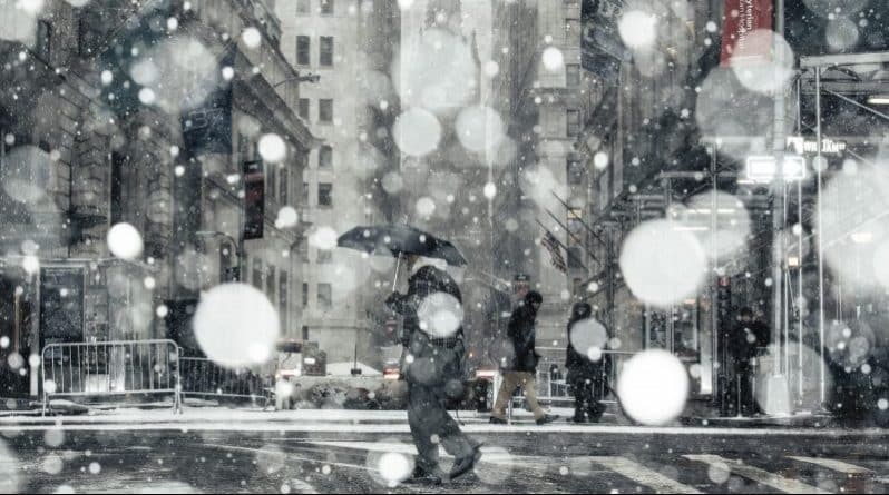 Погода: Метеорологи предупреждают о снежной буре в Нью-Йорке