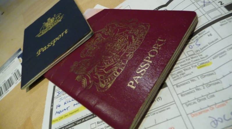 Политика: Ускоренную выдачу американских виз специалистам приостановят на полгода
