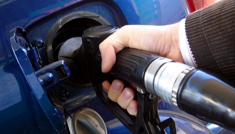 Бизнес: Цены на бензин в США растут необоснованно