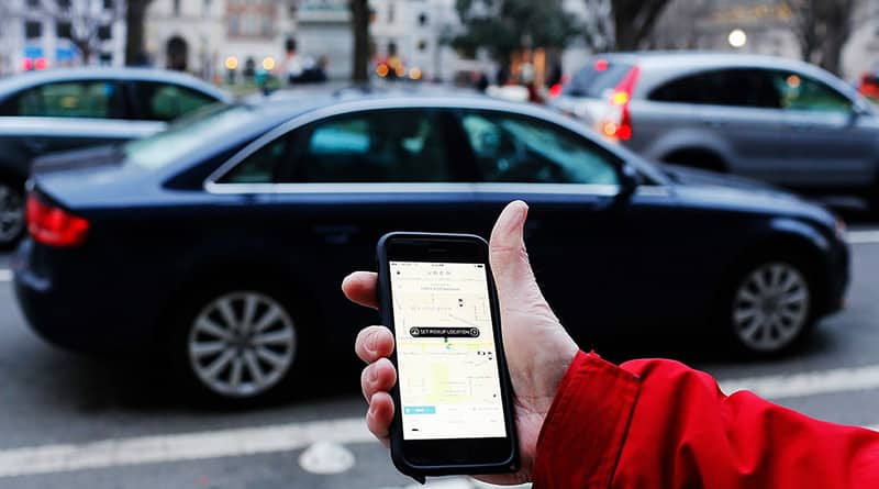 Бизнес: Власти Нью-Йорка требуют от Uber добавить в приложение функцию чаевых