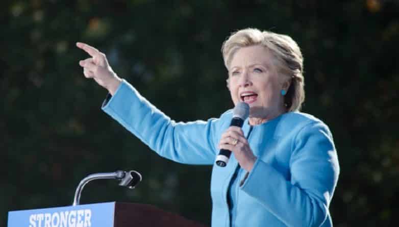 Политика: Хиллари Клинтон шпионила за своими сотрудниками