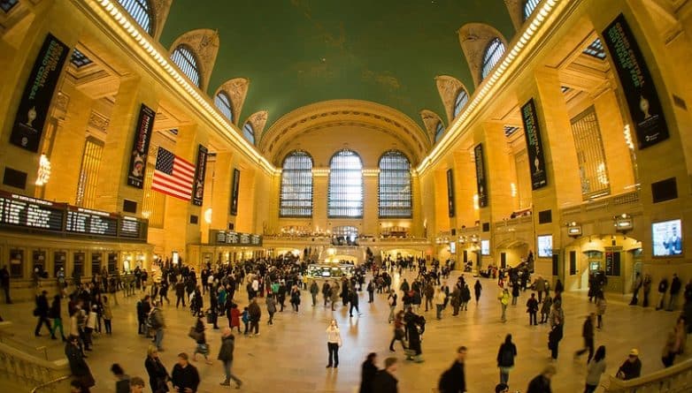 Общество: Из Нью-Йорка переезжает больше людей, чем из любого иного мегаполиса в стране