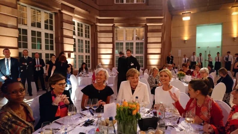 В мире: Иванка Трамп прилетела в Берлин на саммит Women20