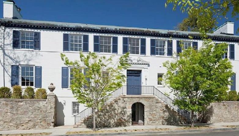 Недвижимость: Иванка Трамп и Джаред Кушнер снимают дом в Вашингтоне за 15 000 долларов в месяц