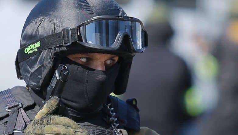 В мире: Во время нападения в здании российского ФСБ погибло 3 человека