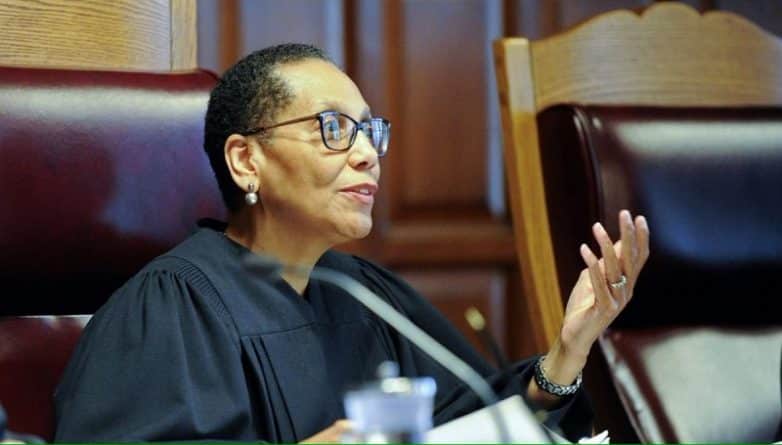Происшествия: Первая судья-афроамериканка Апелляционного суда Нью-Йорка найдена мертвой на берегу Гудзона
