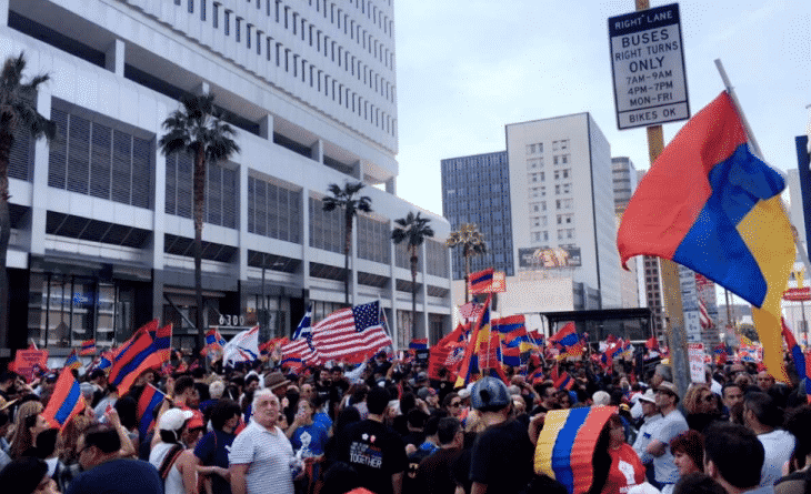 Общество: В Лос-Анджелесе прошло 2 марша в честь 102-й годовщины геноцида армян