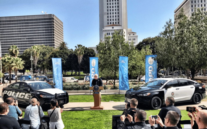 Популярное: Полиция Лос-Анджелеса обзавелась первыми в мире гибридными патрульными автомобилями