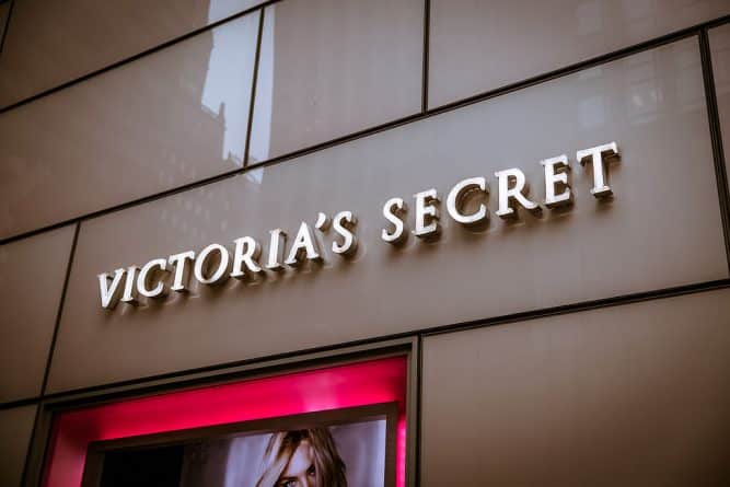 Досуг: В секретном музее Victoria's Secret открылась новая выставка