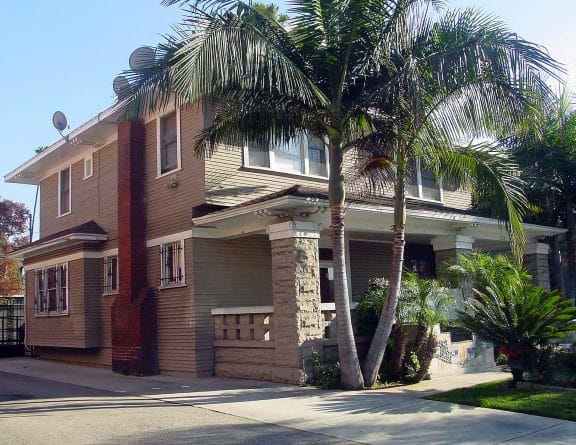 Недвижимость: Цены на недвижимость в Лос-Анджелесе достигли максимальной отметки за 10-летний период