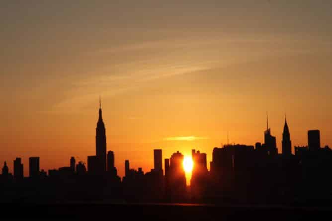 Погода: Из-за аномальной жары в Нью-Йорке повысился уровень токсичного озона