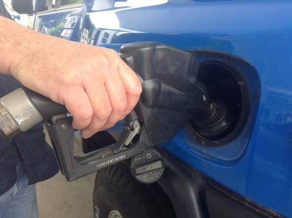Полезное: Как сэкономить на бензине в эти выходные
