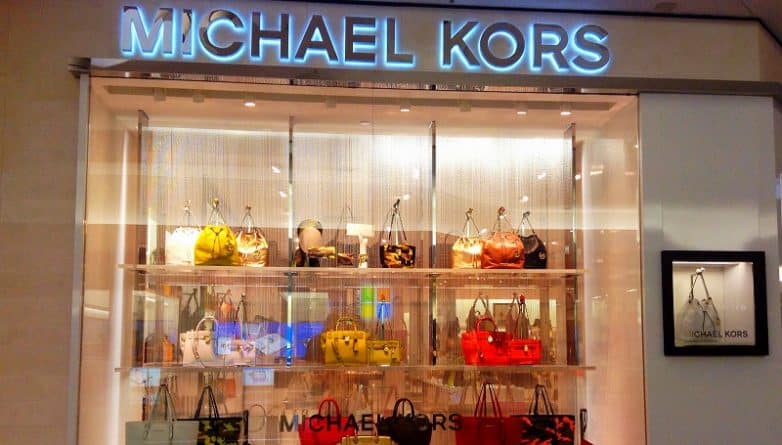 Бизнес: Michael Kors закроет 100 магазинов в ближайшие 2 года