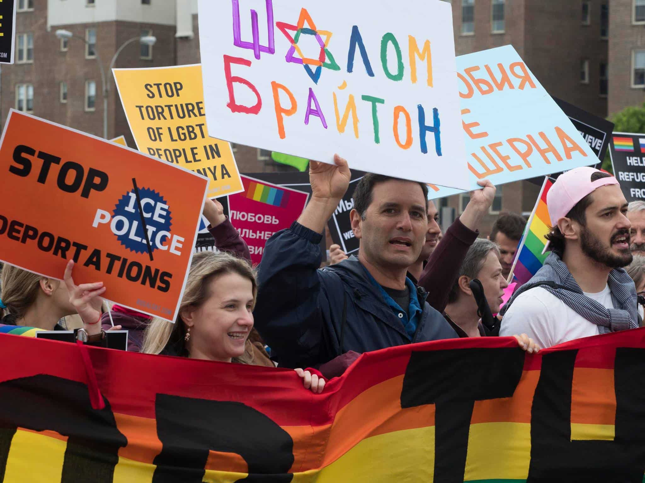 В Нью-Йорке прошел первый русскоязычный гей-парад рис 4