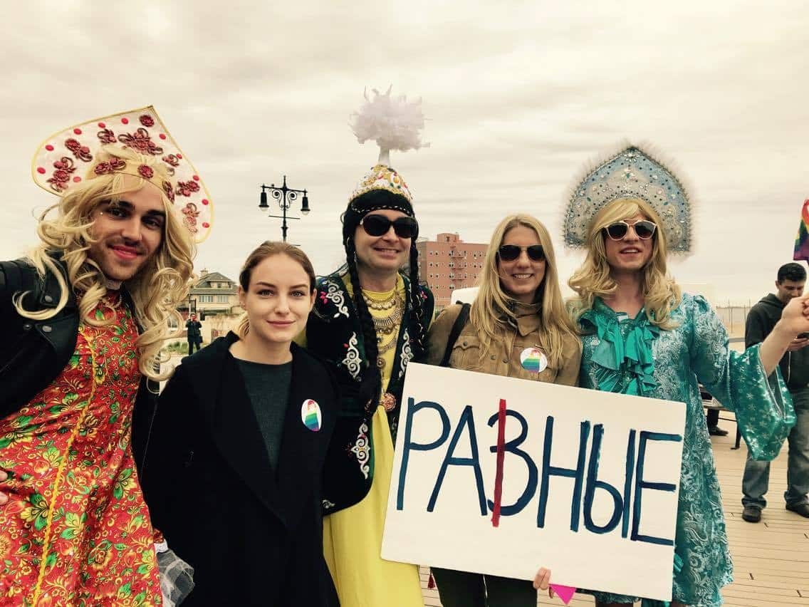 В Нью-Йорке прошел первый русскоязычный гей-парад рис 6