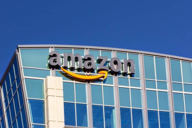 Общество: Акции Amazon впервые превысили отметку 1000$