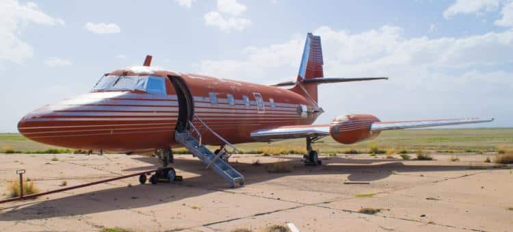 Общество: На аукционе в Калифорнии продали самолет Элвиса Пресли