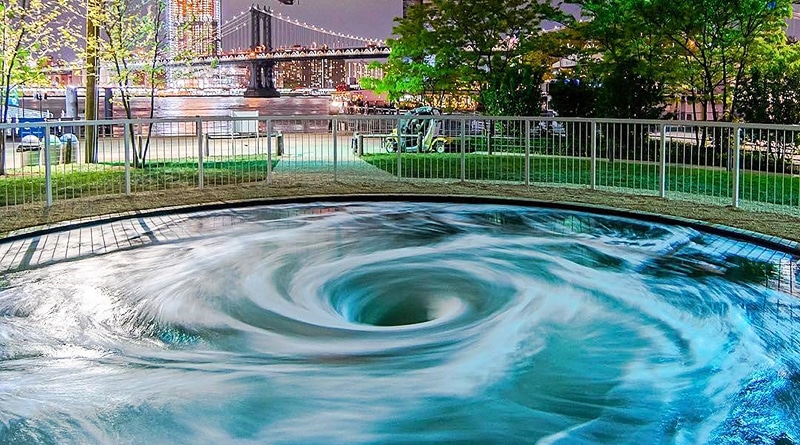 Искусство: Новый must see в Нью-Йорке: водоворот под Бруклинским мостом