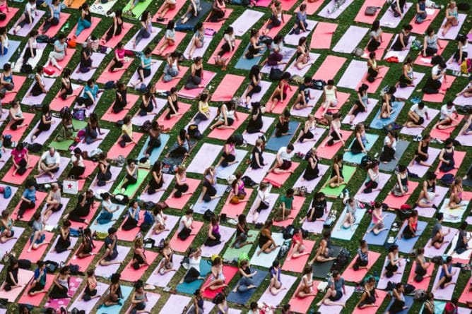 Досуг: Бесплатная йога в Bryant Park возвращается на лето