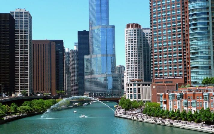 Общество: Численность населения в Чикаго неуклонно сокращается
