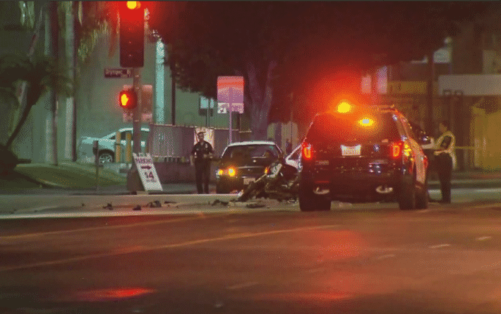 Происшествия: В Лос-Анджелесе внедорожник сбил патрульного полицейского