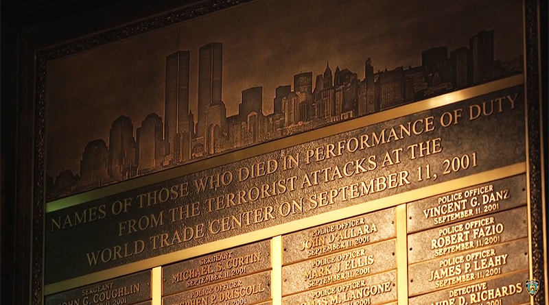 Происшествия: Мемориальную доску сотрудников NYPD-жертв теракта 9/11 расширят