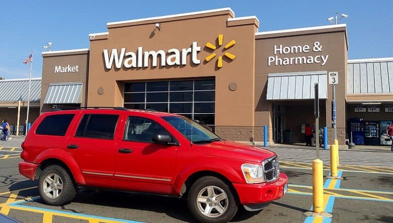 Бизнес: Работники Wal-Mart доставляют заказы по дороге домой