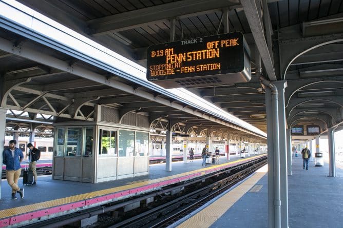 Популярное: Нью-Йоркских пассажиров вновь ожидают задержки поездов