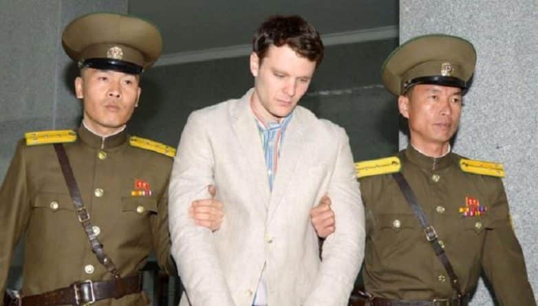 Общество: Студента вернули в США из Северной Кореи с обширными повреждениями мозга