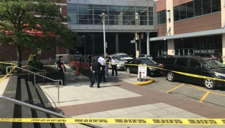 Происшествия: Случайный прохожий ранен в перестрелке возле Barclays Center