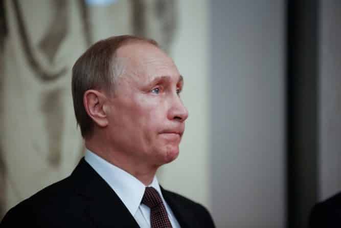 Политика: Путин: на исход выборов в США могли повлиять «хакеры-патриоты»