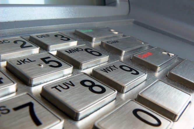 Общество: Скиммеры атакуют: как не стать жертвой мошенников с банкоматами