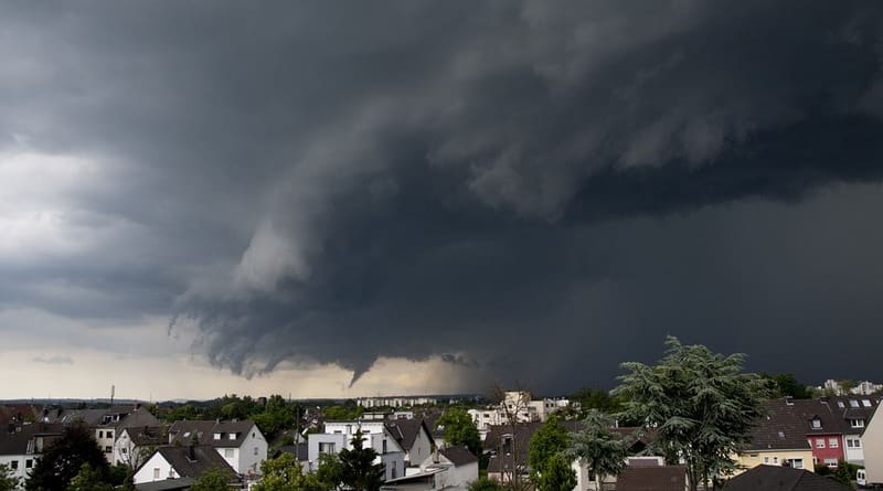 Общество: В Нью-Йорке и Нью-Джерси сегодня могут быть торнадо