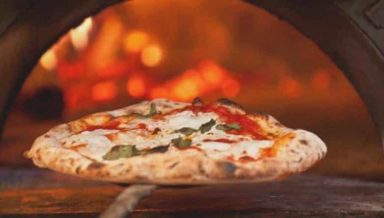 Афиша: Пицца Неаполитано в Williamsburg: съешьте сколько сможете за 2 часа