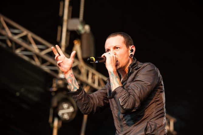 Знаменитости: Вокалист группы Linkin Park покончил с собой