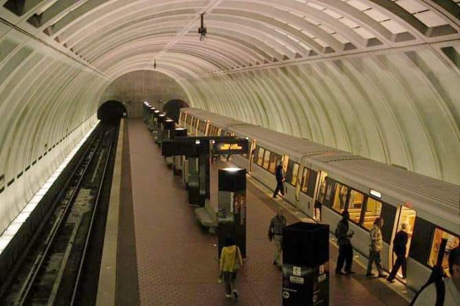 Общество: Станции метро Medical Center и Bethesda в Вашингтоне будут закрыты на выходных